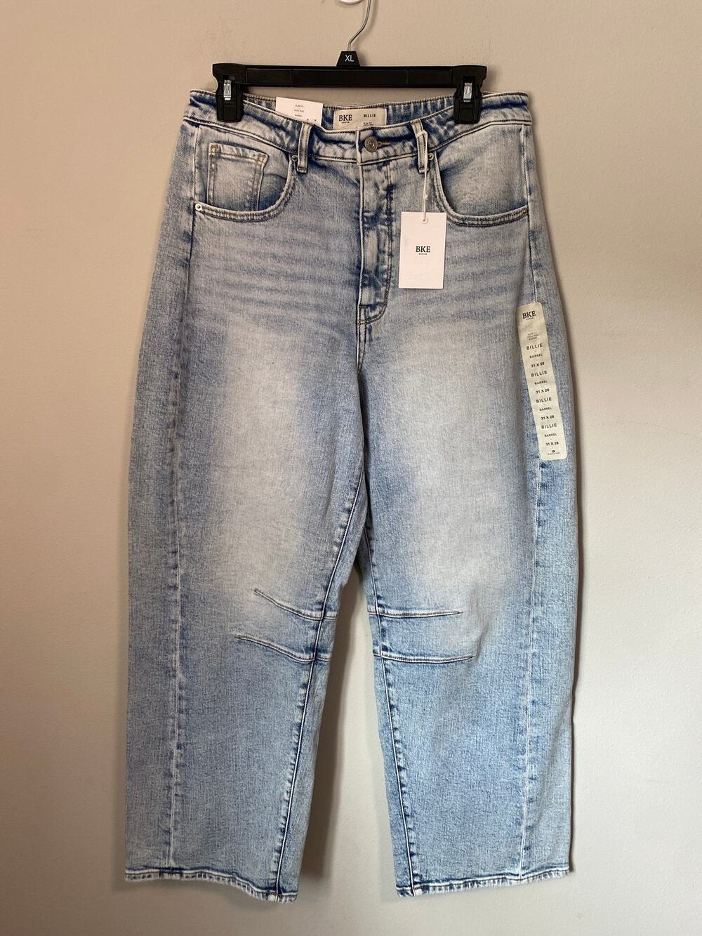 New BKE Billie Barrel Jeans Women’s Size 31x28 Barrel Leg Denim